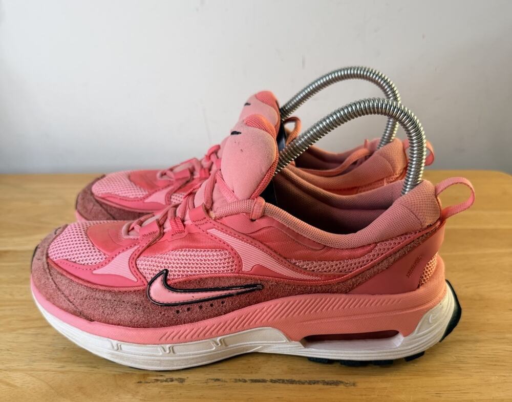 Nike Air Max Bliss LX Women's suede sneakers Pink Sea Coral Size 8.5 DZ6754-800